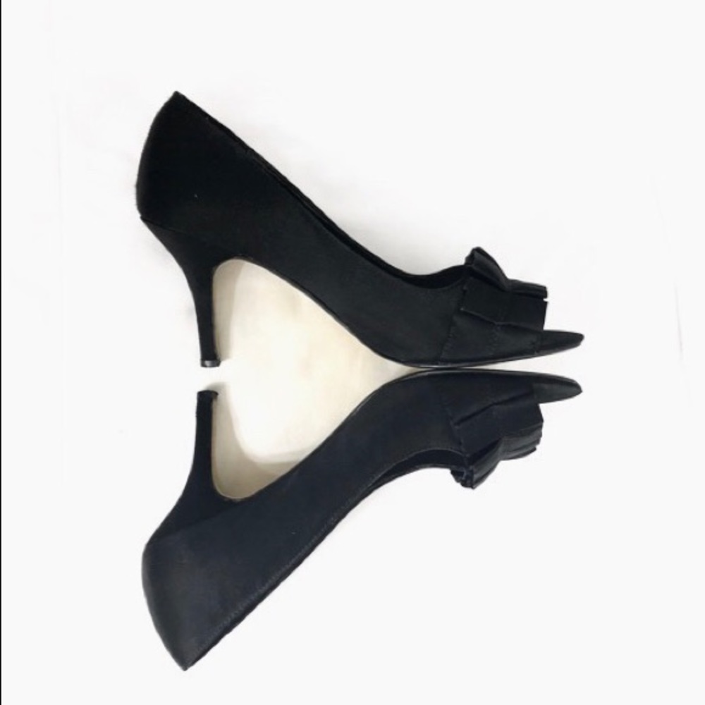 Valenti Franco Black Ruffled Peep Toe Heel Size 9 - Picture 4 of 7